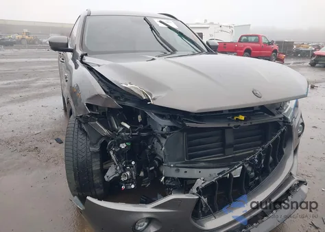 2018 Maserati Levante S Gransport из США, поврежденный, VIN ZN661YUS9JX291512